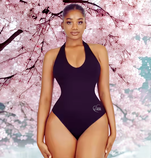 Nyakpántos szexi, hasformáló body – nőies vonalak, magabiztos megjelenés, tökéletes tartás egyben